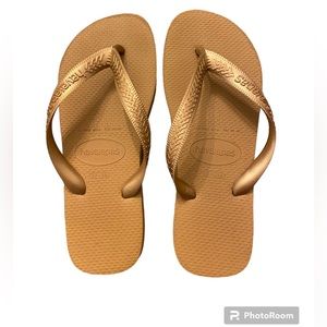 Havaianas Gold Women’s Flip Flops